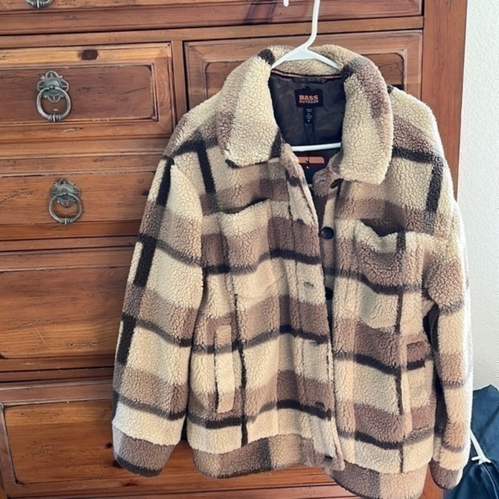 Bass Outdoor Women’s Tan And Brown Sherpa Shacket, Size Large NWT